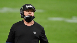 Jon Gruden won't keep the damn mask on